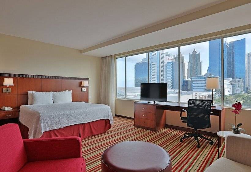 Номер Executive, Courtyard By Marriott Panama Multiplaza Mall