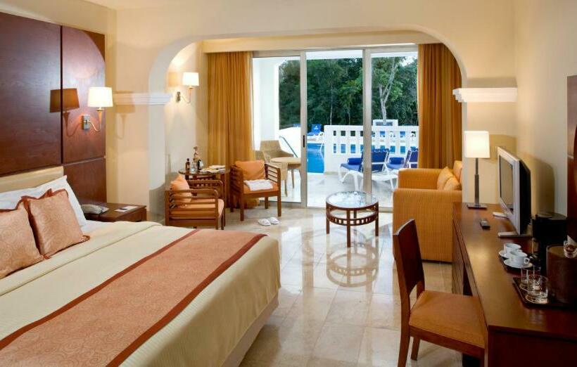 Deluxe Junior Suite, Grand Sunset Princess - All Inclusive