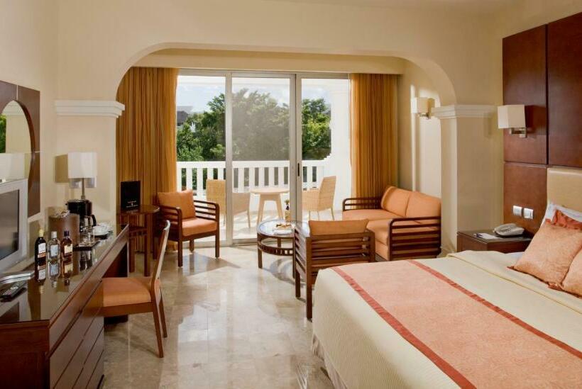 Deluxe Junior Suite, Grand Sunset Princess - All Inclusive