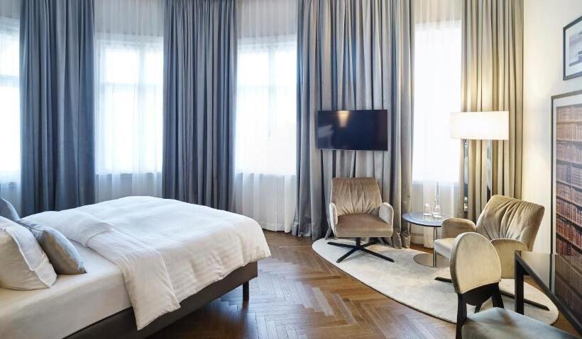 디럭스 룸, Steigenberger Hotel Herrenhof