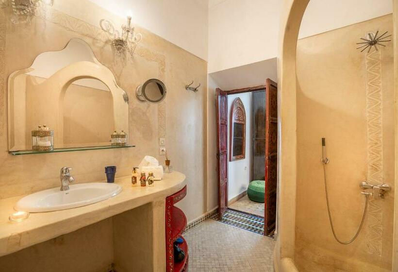 سوییت سوپریور, Riad Ben Tachfine