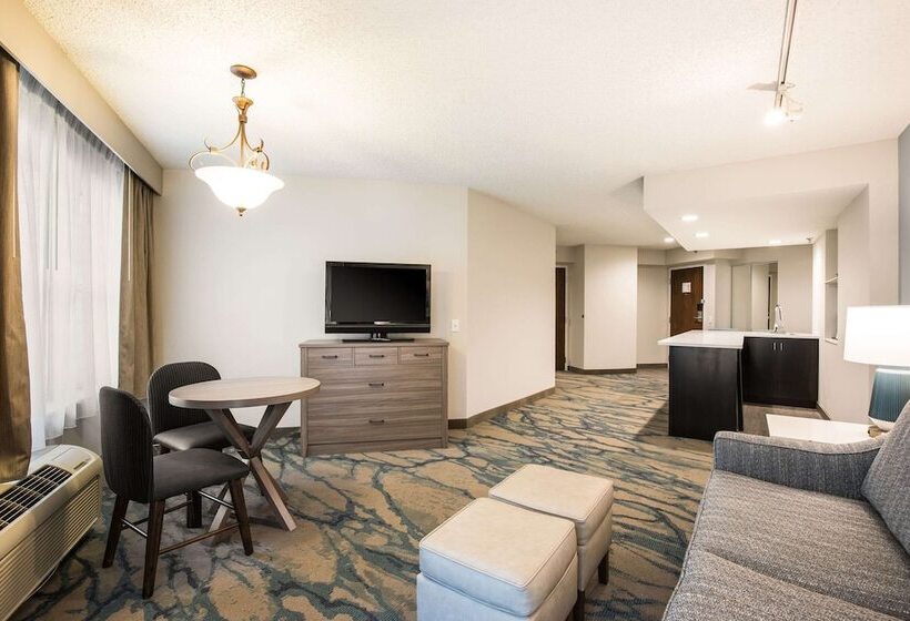 Люкс Адаптированный для Инвалидов, Heidel House Hotel And Conference Center, Ascend Hotel Collection