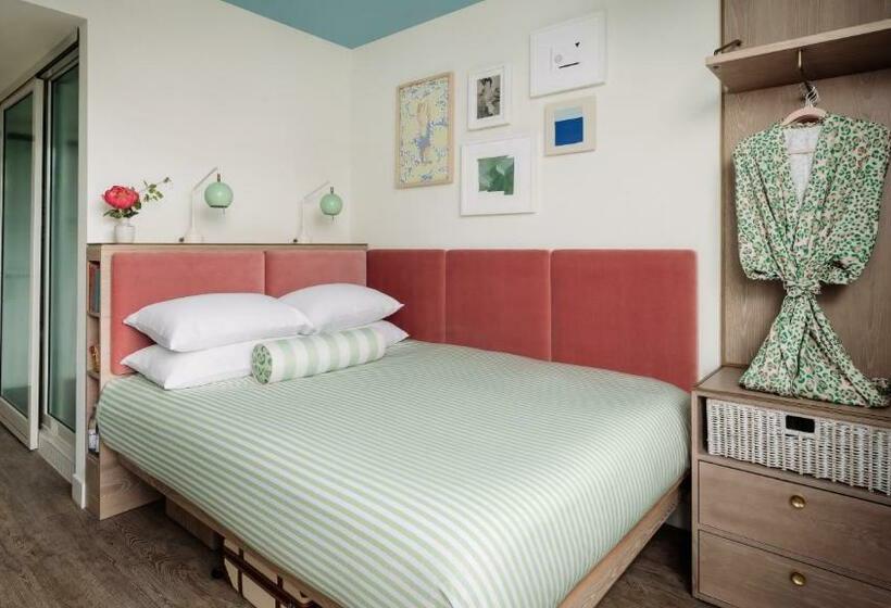 Номер Стандарт, The Goodtime Hotel, Miami Beach A Tribute Portfolio