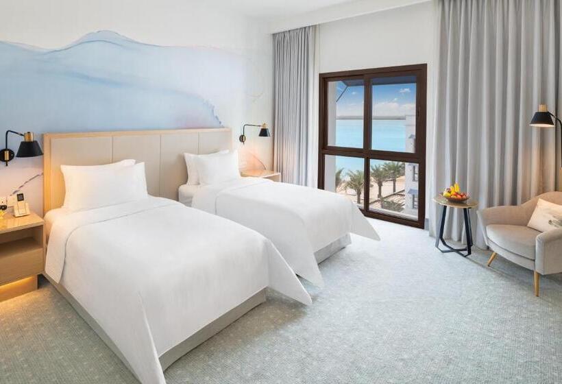 디럭스 룸 측면 바다 전망, Vida Beach Resort Umm Al Quwain