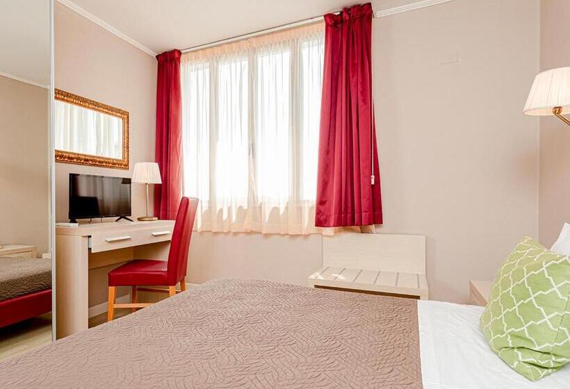 标准间, Corona Milano Marittima