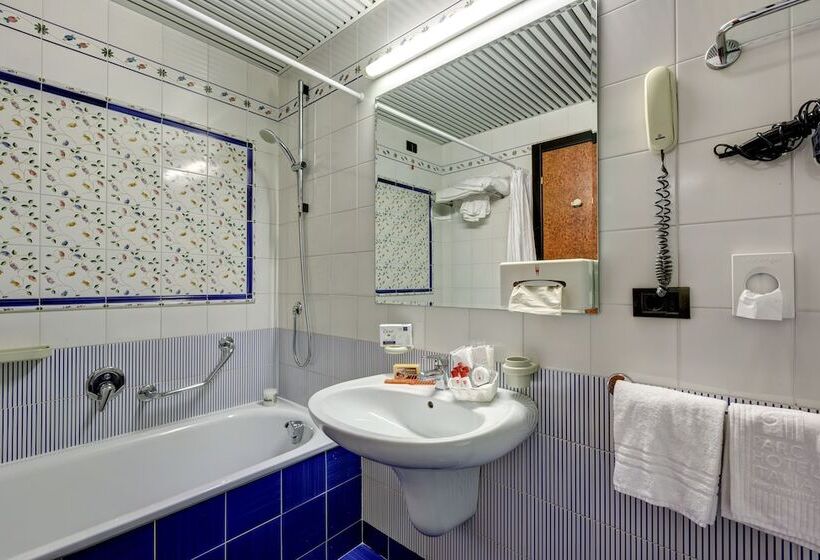 Economy Quadruple Room, San Pietro