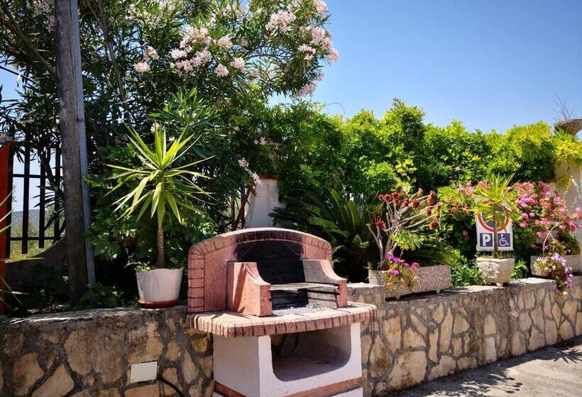 Апартаменты 1 Спальня, Villaggio Mare Blu