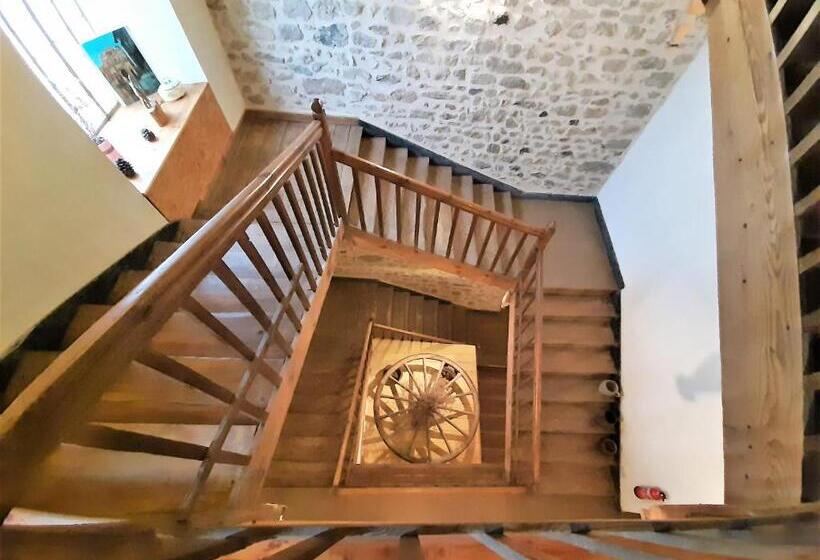 Номер Стандарт, Le Clos De L Atre