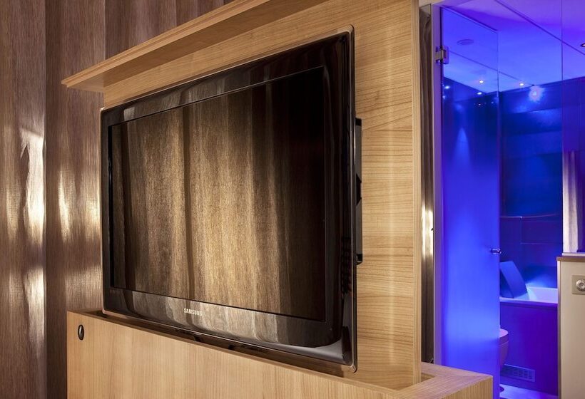 Chambre Standard, Secret De Paris   Hotel & Spa