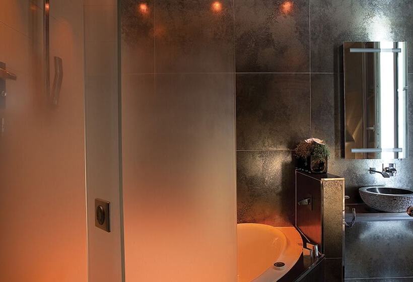 Chambre Standard avec Hidromassage, Secret De Paris   Hotel & Spa