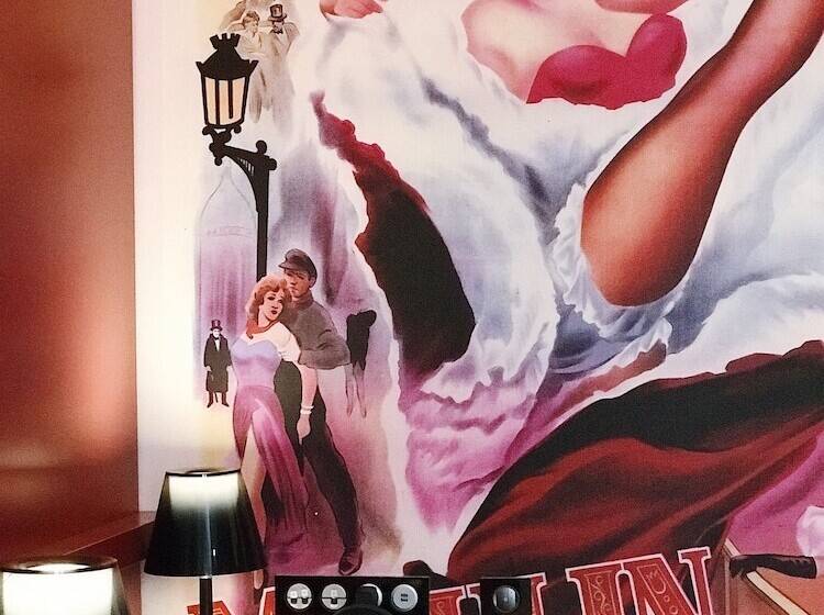 Chambre Standard, Secret De Paris   Hotel & Spa