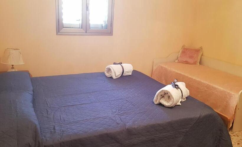 اتاق استاندارد سه نفره, B&b La Dolce Siesta