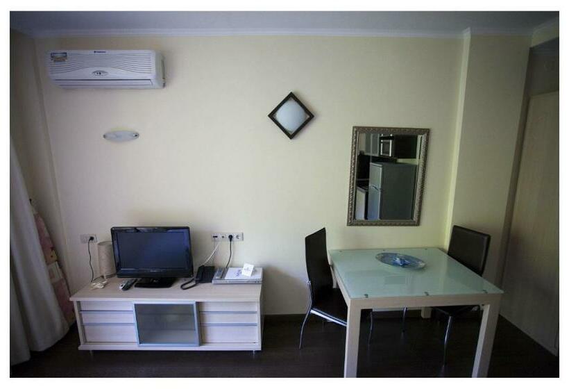 Студио Стандарт с Балконом, Aparthotel Regina Mare