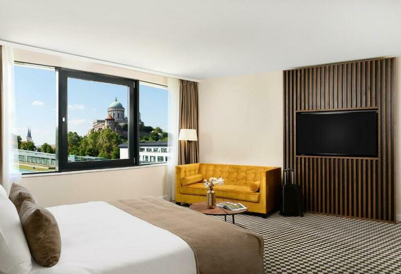 Номер Deluxe, Grand Hotel Esztergom
