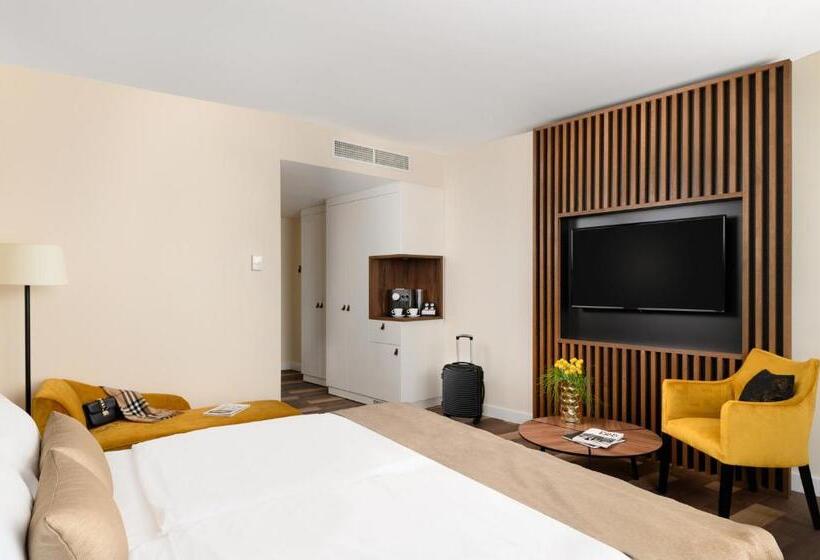 Номер Superior с Террасой, Grand Hotel Esztergom