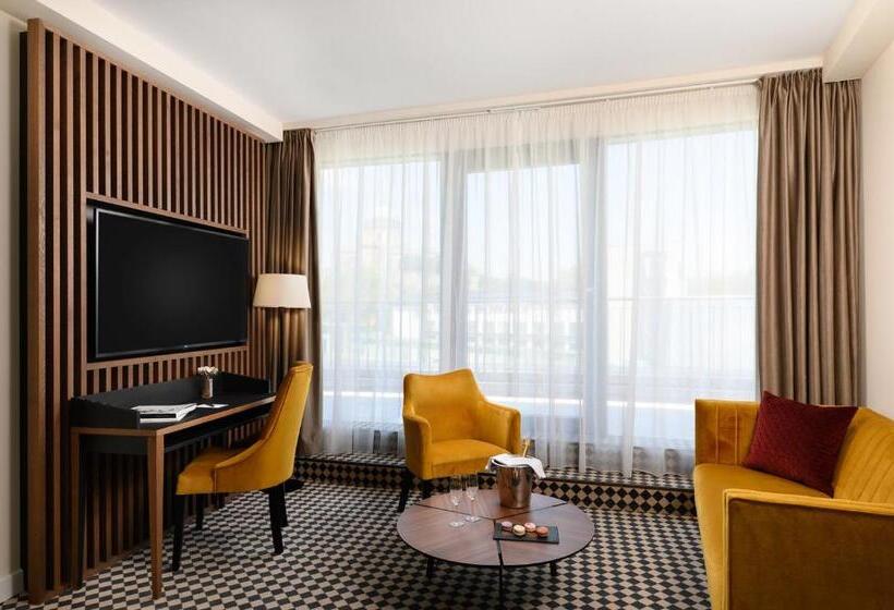 Люкс, Grand Hotel Esztergom
