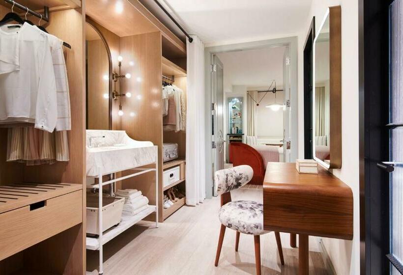 غرفة قياسية سرير كينج لذوى الإحتياجات الخاصة, Virgin Hotels New Orleans