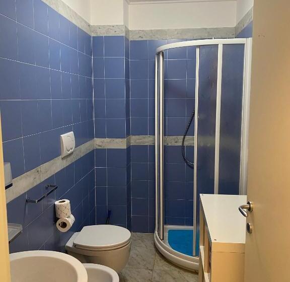استودیوی استاندارد, Solidago Residence
