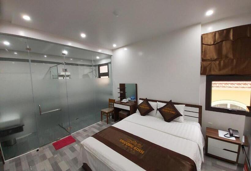 اتاق لوکس, Trường Sinh