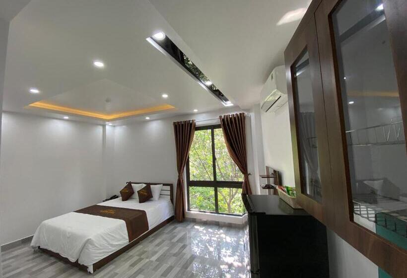 اتاق سوپریور, Trường Sinh