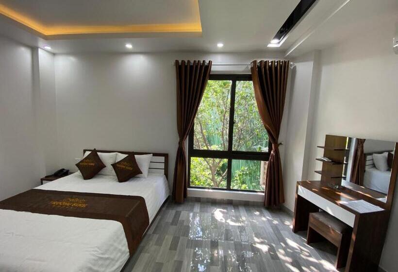 اتاق سوپریور, Trường Sinh