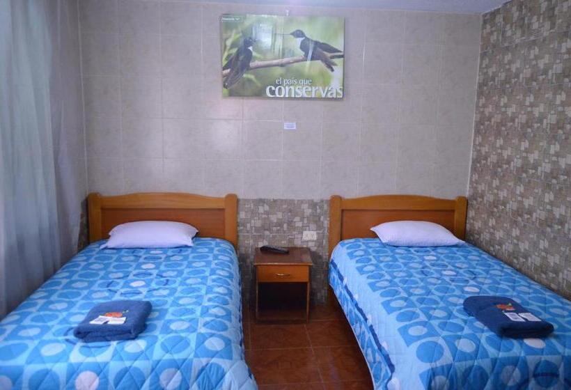 Номер Стандарт Трехместный, Hostal La Casa De Rodrigo