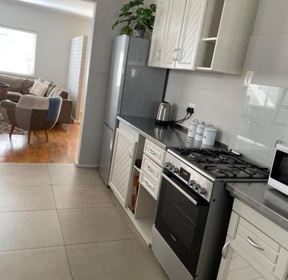 Шале 1 Спальня, Melkbos Holiday Accommodation