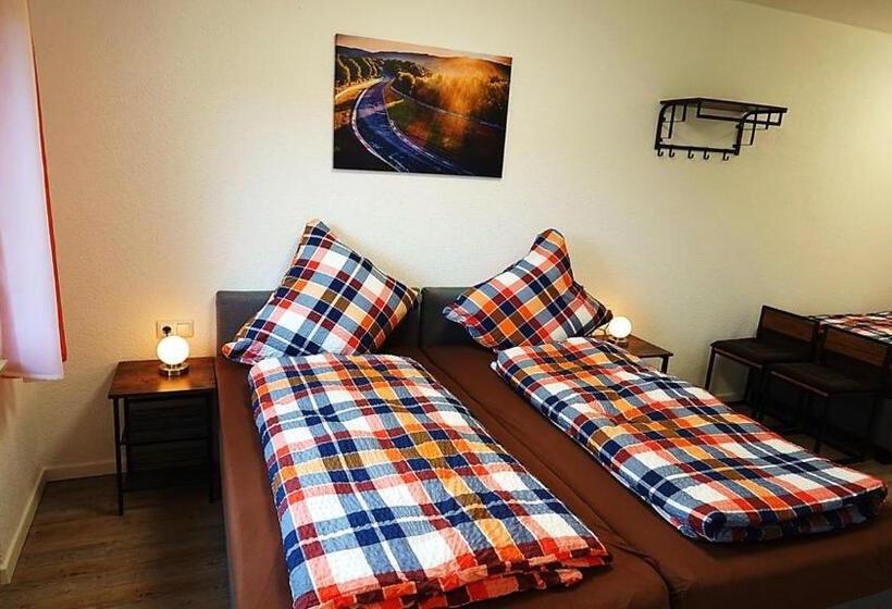 스탠다드 트리플 룸, Speedys Bed & Breakfast