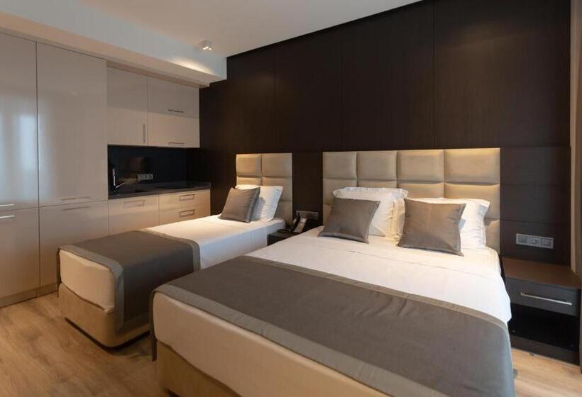 Triple Room Sea View, Neptun Palace Kvariati