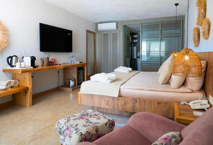 Полулюкс с Бассейном, Flora Garden Beach Club   All Inclusive