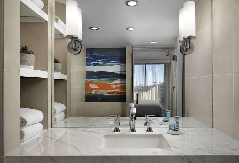 استودیوی استاندارد, Hilton Grand Vacations Club At Hilton Hawaiian Village