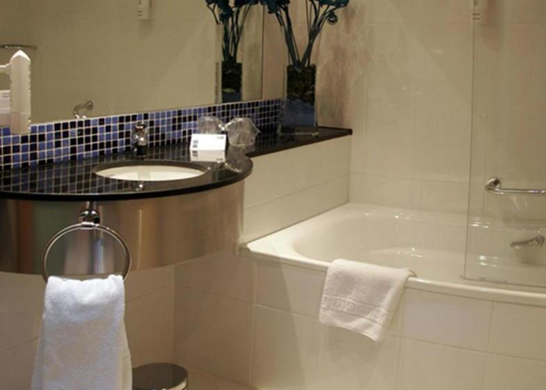 Семейный Номер, Holiday Inn Express Bilbao Airport, An Ihg