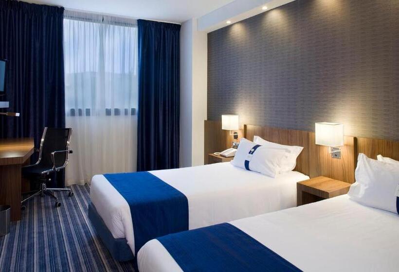 Номер Стандарт, Holiday Inn Express Bilbao Airport, An Ihg