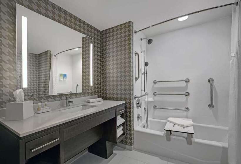 スタンダードスタジオ, Home2 Suites By Hilton Baltimore Downtown