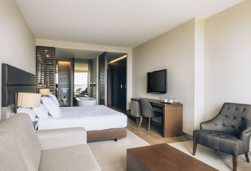 اتاق اساندارد با چشم‌انداز جانبی به دریا, Iberostar Selection Lagos Algarve