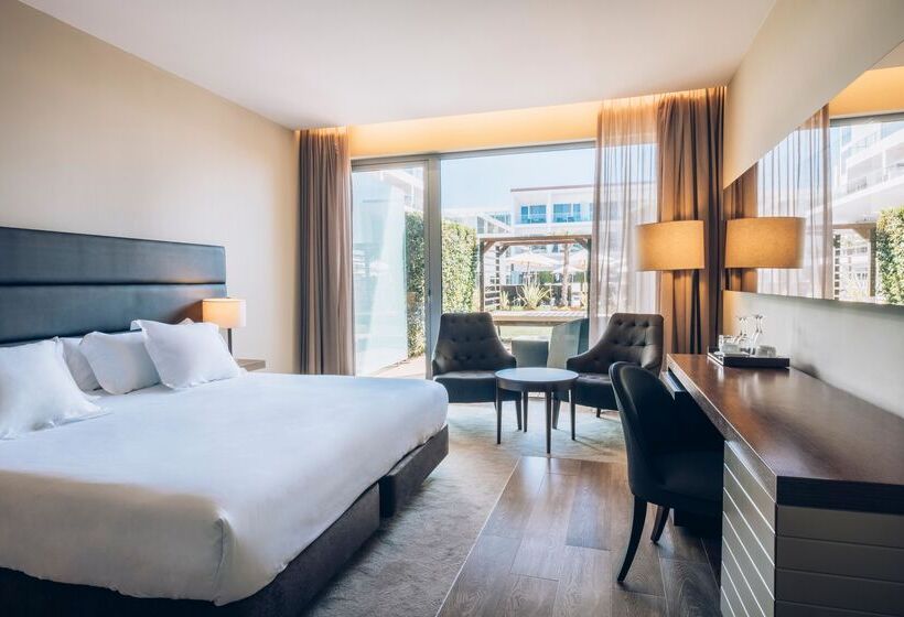 اتاق استاندارد با چشم‌انداز استخر, Iberostar Selection Lagos Algarve