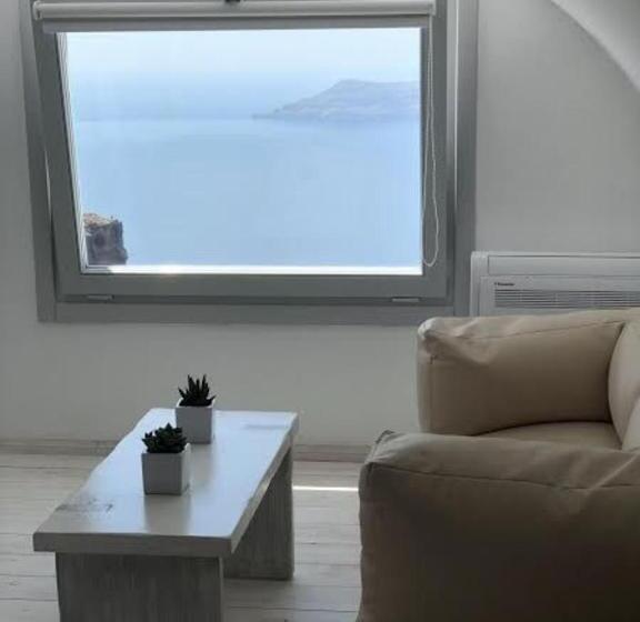 سوئیت جونیور با چشم‌انداز, Iliovasilema Hotel & Suites
