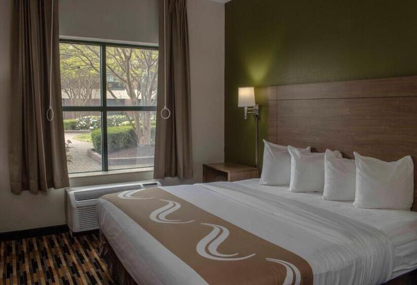 Номер Стандарт Кровать Кинг Адаптированный для Инвалидов, Quality Suites Lake Wright  Norfolk Airport