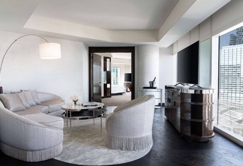 مجموعه ویستا شهر, Waldorf Astoria Las Vegas