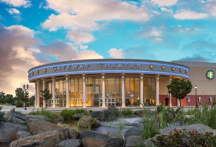 Люкс Кровать Кинг, Wyndham Gettysburg Hotel & Conference Center