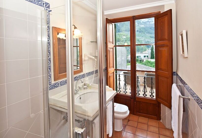 اتاق استاندارد, Y Apartamentos Des Puig