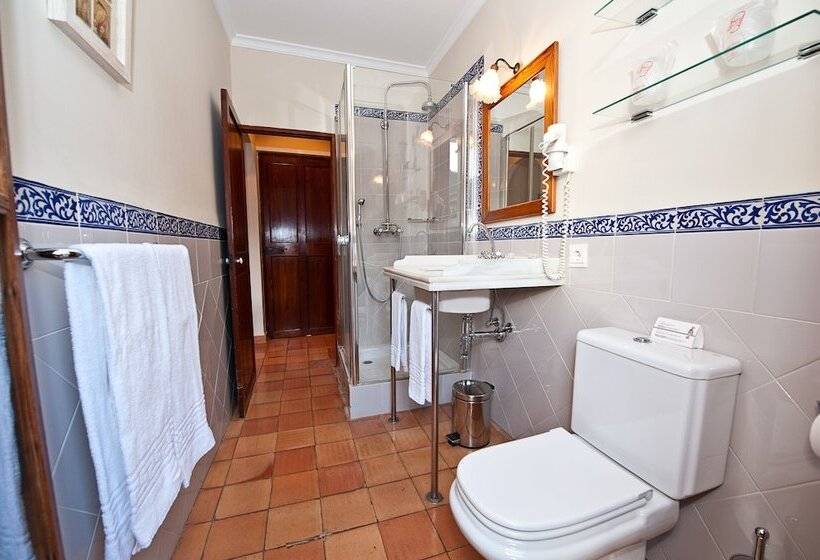 اتاق استاندارد, Y Apartamentos Des Puig