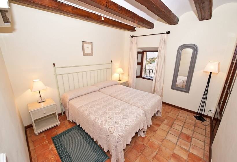 سوئیت با چشم‌انداز, Y Apartamentos Des Puig