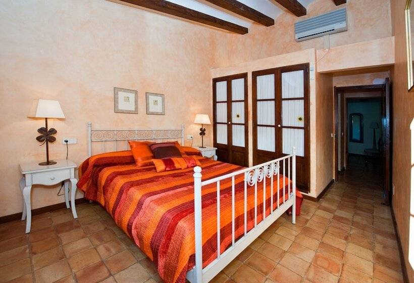 سوئیت با چشم‌انداز, Y Apartamentos Des Puig