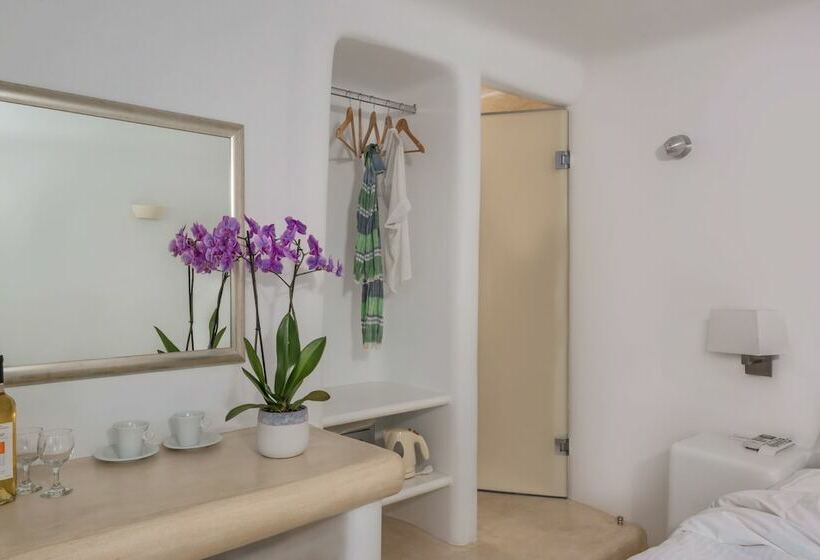 اتاق استاندارد با چشم‌انداز, Iliovasilema Hotel & Suites