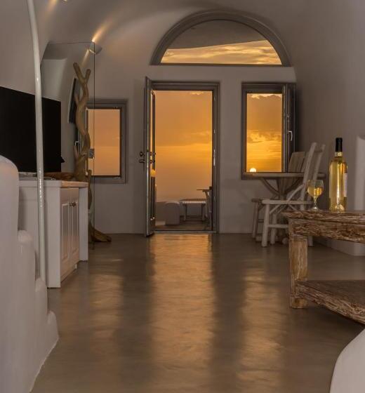 سوئیت با چشم‌انداز, Iliovasilema Hotel & Suites