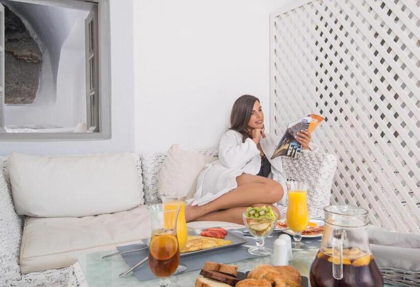 سوئیت جونیور با چشم‌انداز, Iliovasilema Hotel & Suites