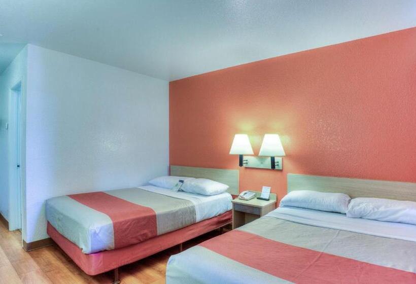 디럭스 4인 룸, Motel 6tigard, Or  Portland South  Lake Oswego