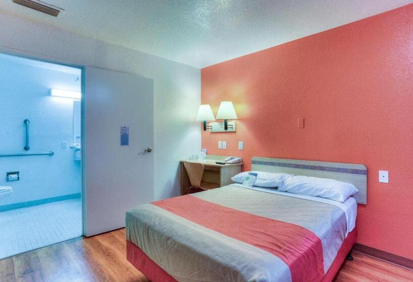 장애인을 위한 스탠다드 룸, Motel 6tigard, Or  Portland South  Lake Oswego