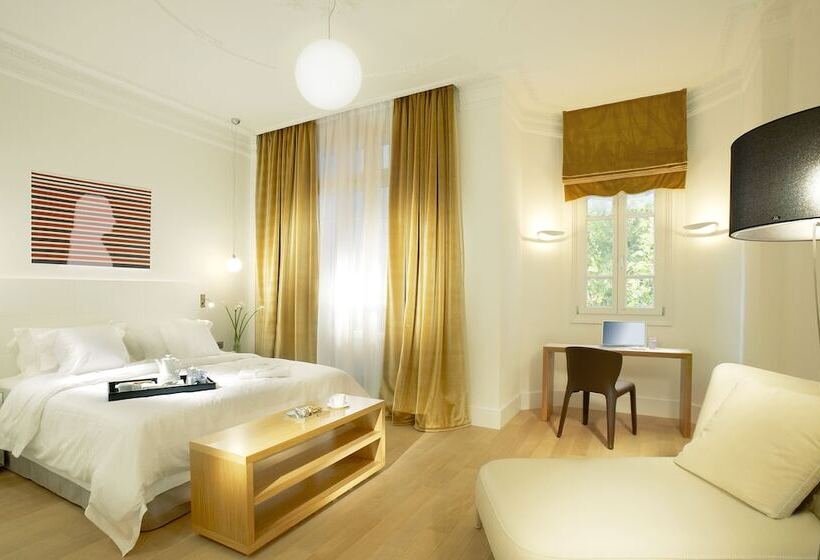 سوییت جونیور, The Excelsior Small Luxury Hotels Of The World